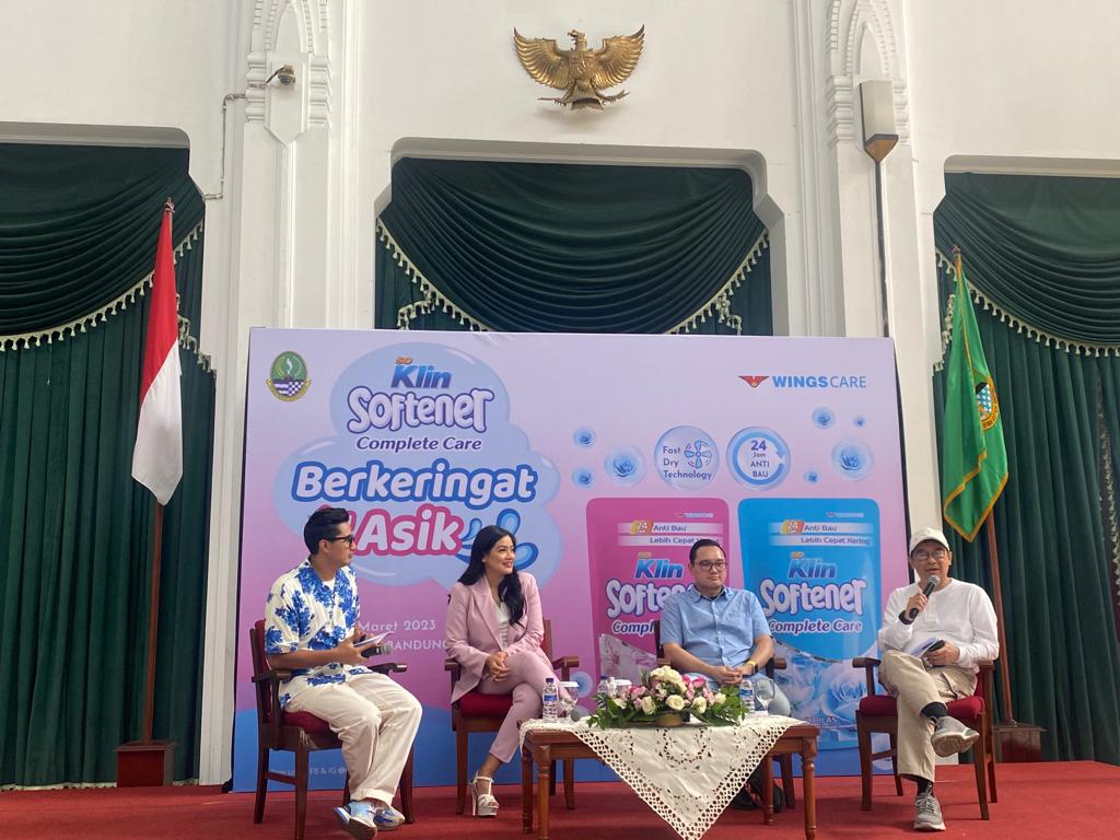 Jakarta, 06 Jan 2020 - Yayasan Wings Peduli Kasih meringankan beban para pengungsi korban banjir Jabodetabek yang terjadi pada awal tahun 2020